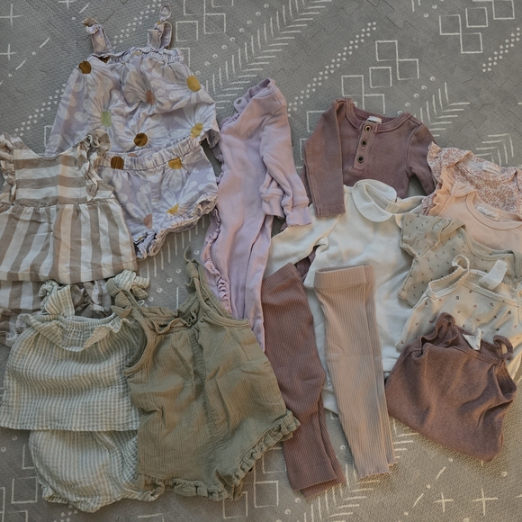 Assorted Baby Clothing Set in Pastel Tones